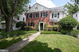 4811 Drummond Ave, Chevy Chase, MD 20815