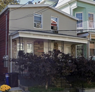 96 W 17th St, Bayonne, NJ 07002