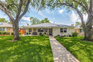 10535 Wyatt St, Dallas, TX 75218