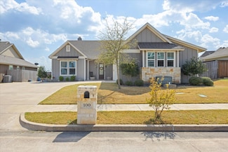 100 King Arthur Ct, Glen Rose, TX 76043