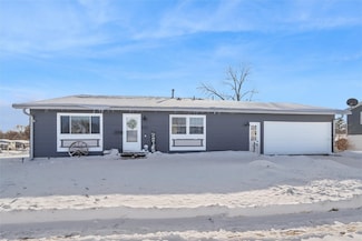 885 Alpine Rd, Marion, IA 52302