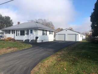 58 Cedar St, Old Town, ME 04468