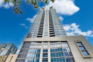 100 E 14th St Unit 709, Chicago, IL 60605