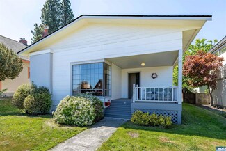 310 W 9th St, Port Angeles, WA 98362