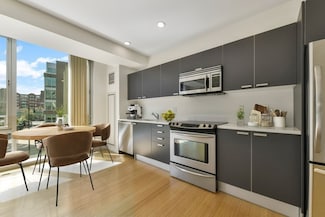 2 Earhart St Unit T324, Cambridge, MA 02141