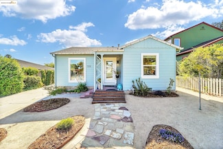725 Trevethan Ave, Santa Cruz, CA 95065