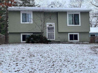 831 Grant St, Traverse City, MI 49686