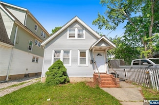 54 Thomas St, Bloomfield, NJ 07003