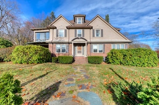 24 Hadwen Rd, Worcester, MA 01602