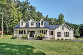 403 Iroquois Loop, Canadensis, PA 18325