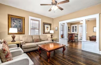 1116 Olive St, Saint Charles, MO 63301