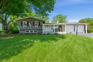 426 High Rd, Cary, IL 60013
