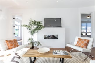 108 Mamaroneck Ave Unit 202, Mamaroneck, NY 10543