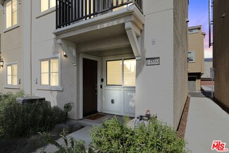 14860 W Maple Terrace, Los Angeles, CA 91402