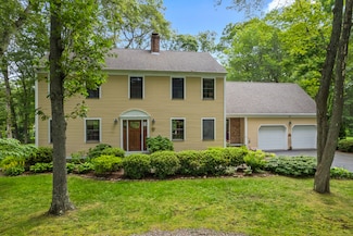 10 Jean Dr, East Lyme, CT 06333