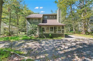 2160 Titania Rd, Tobyhanna, PA 18466