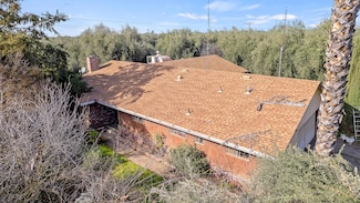 1456 E Palm Dr, Exeter, CA 93221