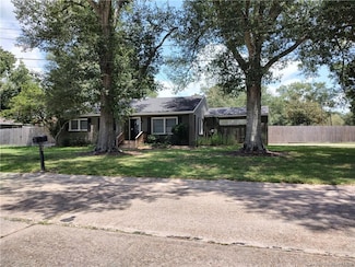 620 S Polk St, Welsh, LA 70591