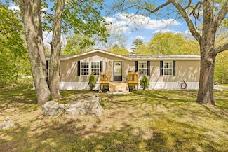 7 Welch Ln, Raymond, NH 03077