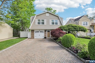 98 Druid Ave, Dumont, NJ 07628