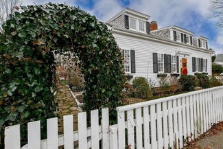 72 Pleasant St, Marion, MA 02738