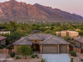 8676 N Zenyatta Dr, Tucson, AZ 85704