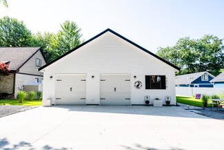 6876 Shore Dr, Coloma, MI 49038