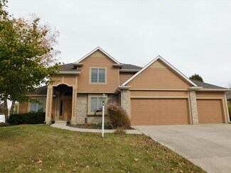 3914 Shoreline Blvd, New Haven, IN 46774