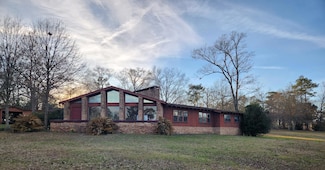 5131 Wiggins Lake Rd, Mc David, FL 32568
