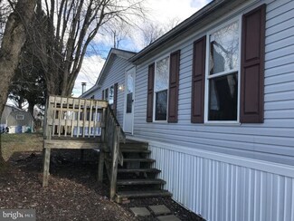 53 Violet Dr, Honey Brook, PA 19344