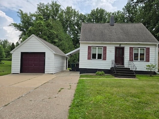 131 Crestview Ln, Nekoosa, WI 54457