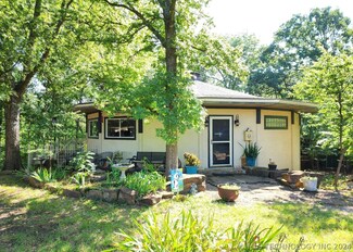 851 S Cimarron St, Catoosa, OK 74015