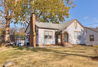 2425 Prospect Rd, Des Moines, IA 50310