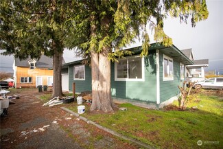 311 S 34th St, Tacoma, WA 98418