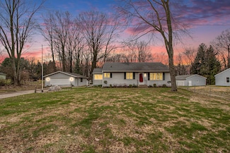111 Collindale Ave SW, Grand Rapids, MI 49534
