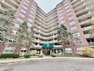 71 Strawberry Hill Ave Unit 421, Stamford, CT 06902