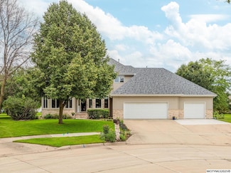 65 Granite Ct SE, Mason City, IA 50401