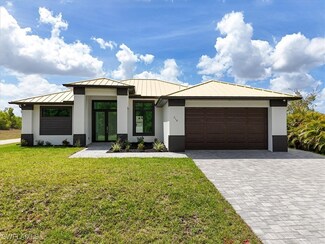 710 Jacaranda Pkwy E, Cape Coral, FL 33909