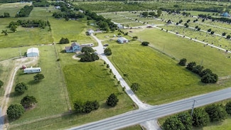 1611 E 119th St, Mulvane, KS 67110
