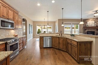 2956 NW 11th Ave, Meridian, ID 83646