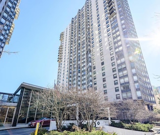 5701 N Sheridan Rd Unit 10R, Chicago, IL 60660