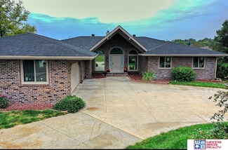 1416 Doyle Ln, Beatrice, NE 68310