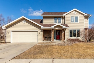 3125 Maplewood Rd, Ames, IA 50014