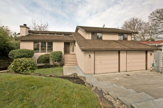 219 32nd Ave E, Seattle, WA 98112