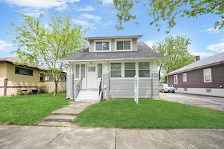 8 Manor Ct, Joliet, IL 60436