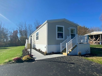 129 Zimmer Dr W Unit 129, Walnutport, PA 18088