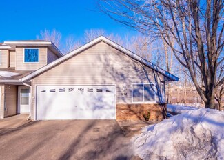 1212 Island Dr, Forest Lake, MN 55025