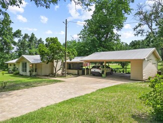 101 Old Quarters Rd, Oakhurst, TX 77359