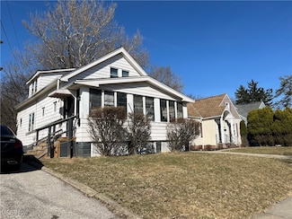 16701 Raymond St, Maple Heights, OH 44137