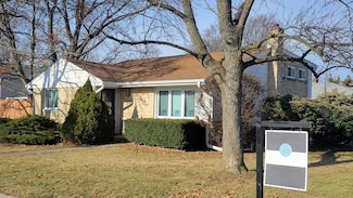 8902 N Osceola Ave, Niles, IL 60714